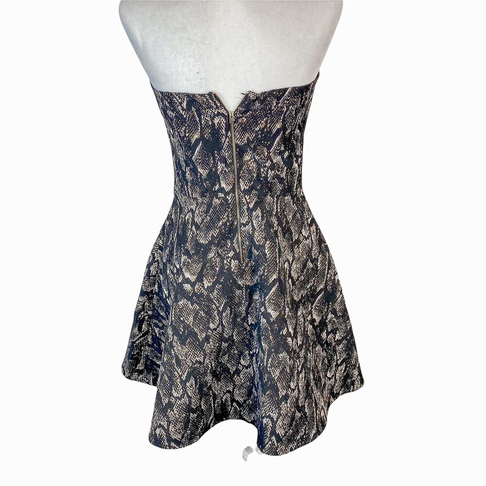 Express Black Gold Metallic Snakeskin Strapless Mini Dress Fit and Flare Size 6 - Picture 6 of 11